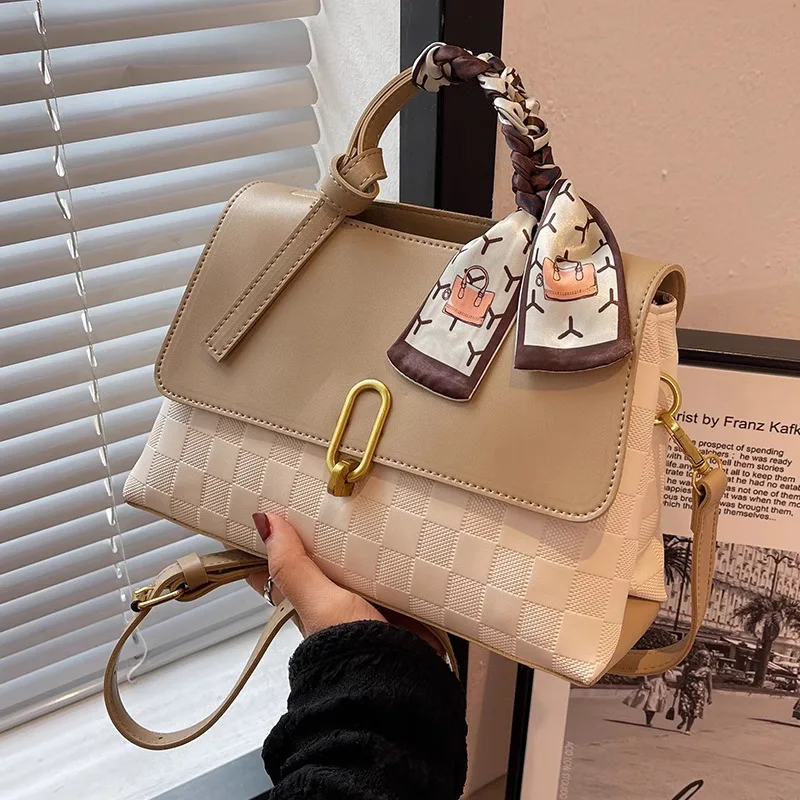 Sac à main vintage échiquier en cuir PU | Pochette élégante avec foulard en soie – Femme