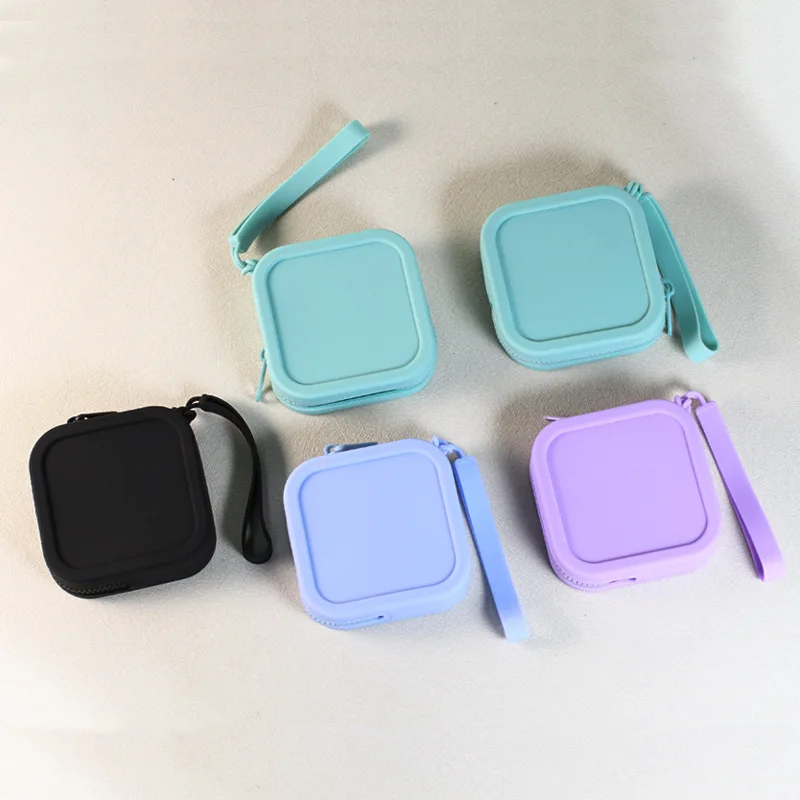 Pochette maquillage silicone imperméable avec couvercle anti-poussière – Mini trousse de voyage