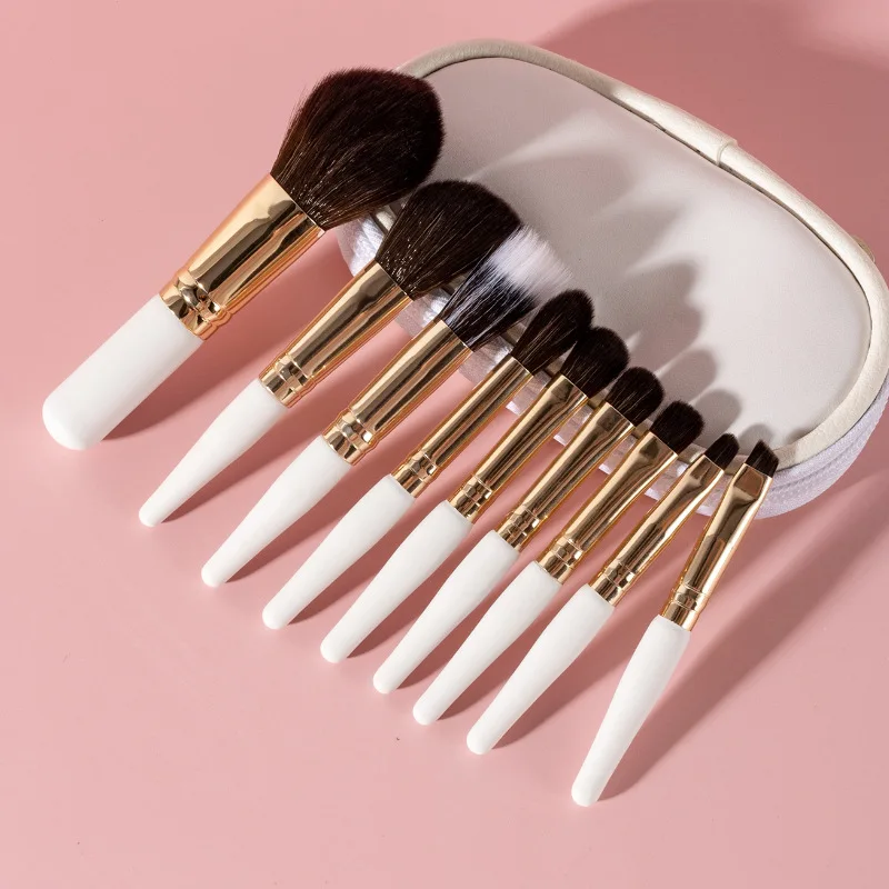 Mini Set 9 Pinceaux de Maquillage Voyage – Manche en Bois & Poils Doux