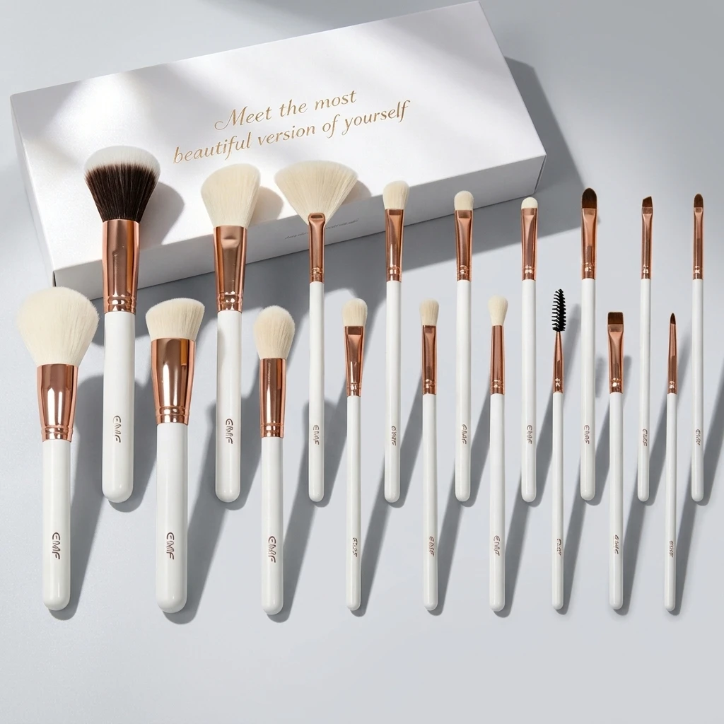 EMF Rose – Set 18 Pinceaux Maquillage Professionnels Manche Bois Ivoire & Virole Or Rose