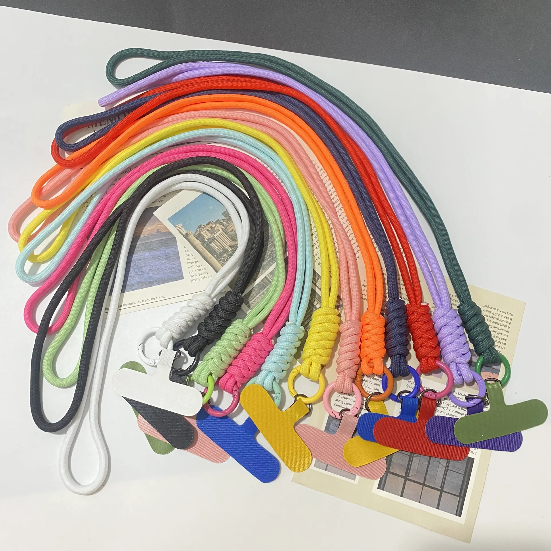 Lanière téléphone GOINGOO 9874 – Chaîne de cou 120 cm multicolore – Vente en gros