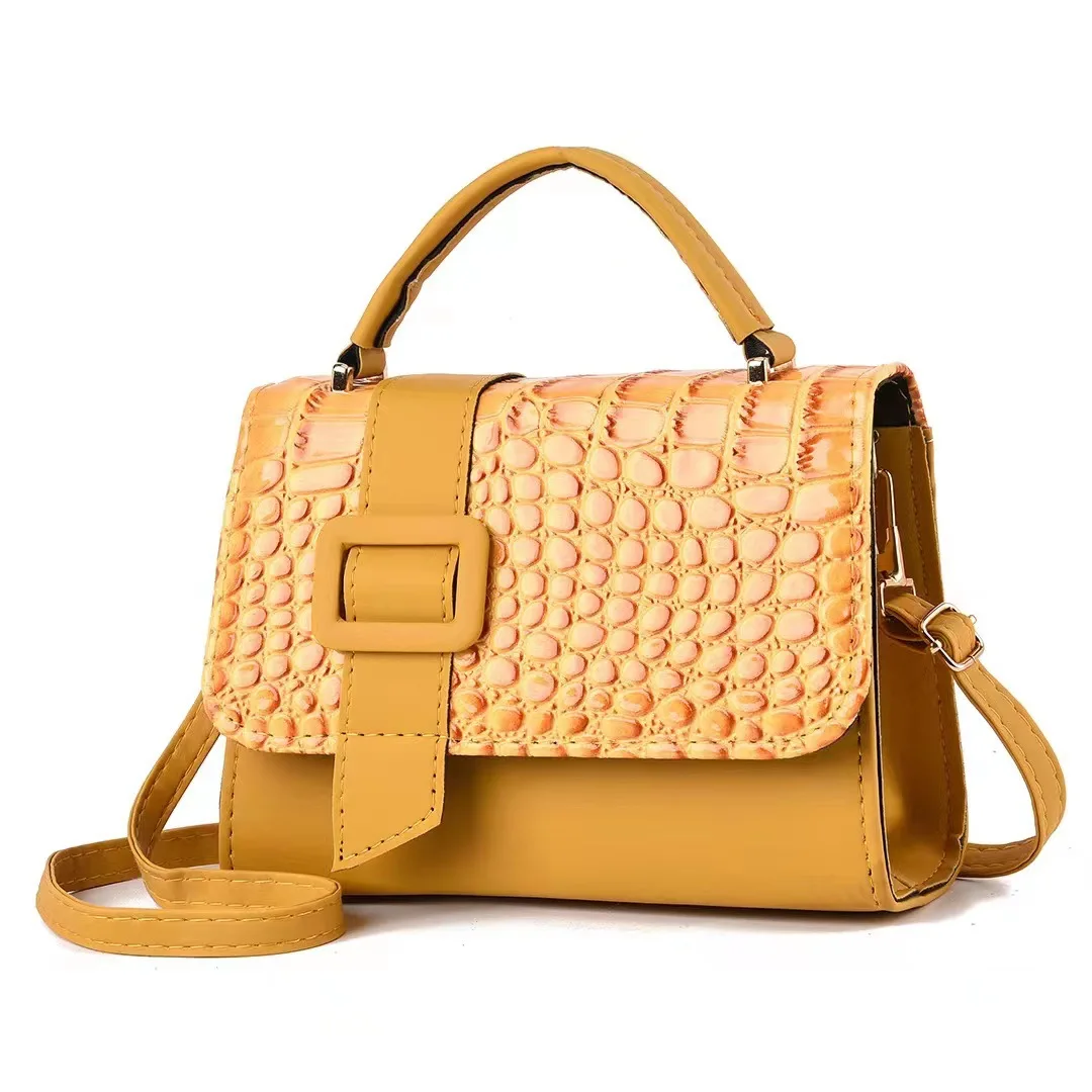 Sac à bandoulière femme en cuir PU brillant – Élégant & Minimaliste