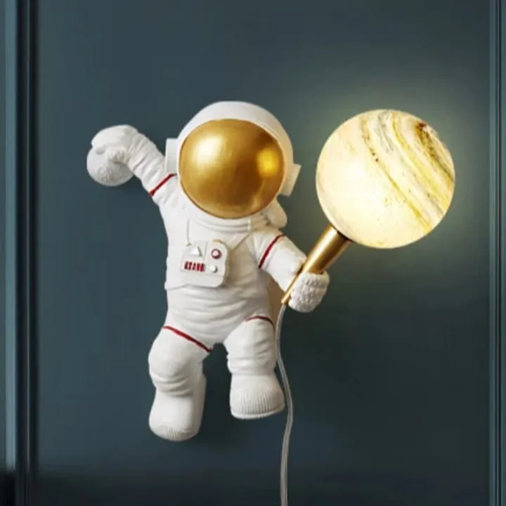 Lampe Astronaute Tenant une Lune