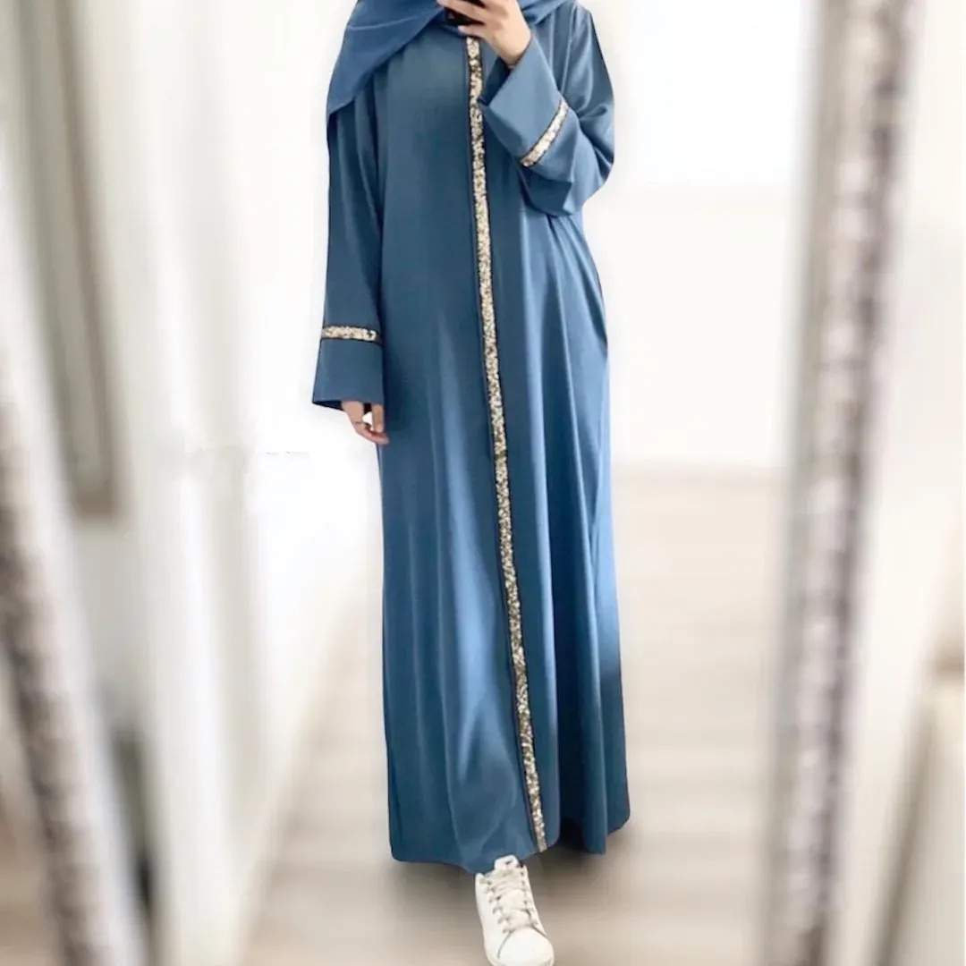 Abaya Casual Bleu avec Détails Brodés – Élégance Décontractée