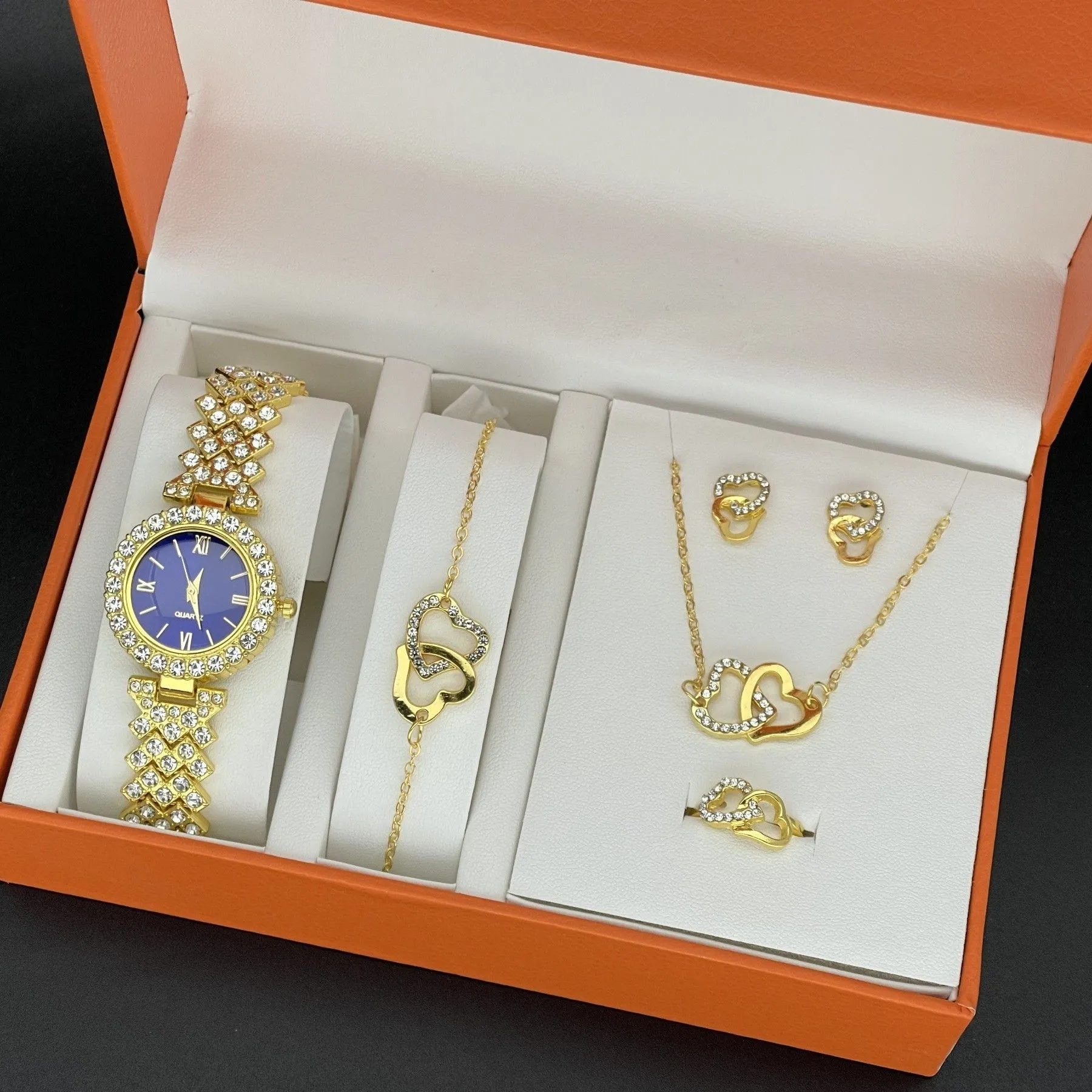 Coffret montre femme dorée avec bijoux cœur assortis 5 pièces