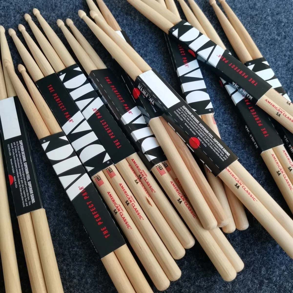 Baguettes de batterie en bois Vic Firth 5A/7A/5B