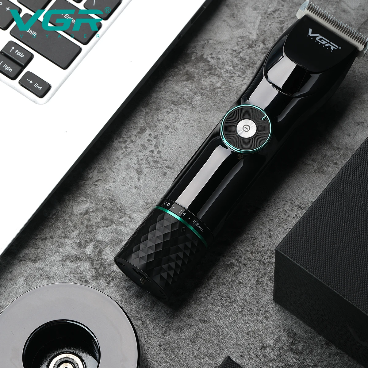 Tondeuse Professionnelle Rechargeable VGR V-256 – Lame Inox, 400min d'Autonomie, Charge USB