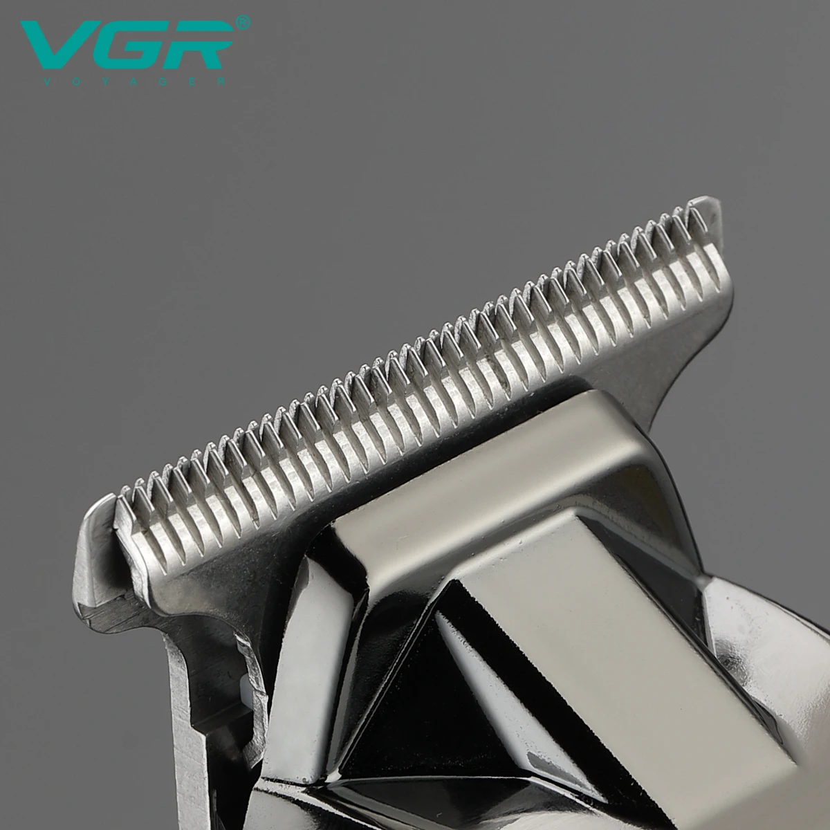 Tondeuse Professionnelle Rechargeable VGR V-171 – Sans Fil, Lame Inox, 240 min d'Autonomie