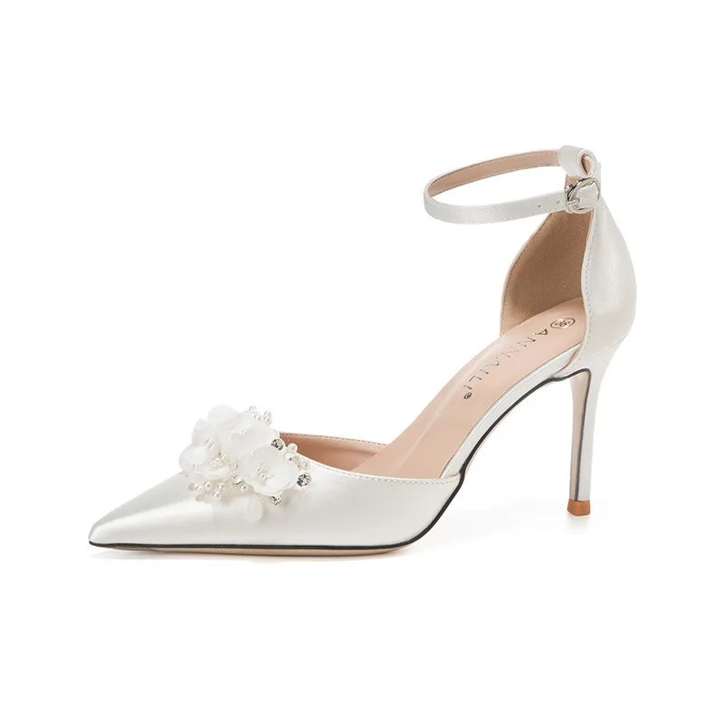 Sandales mariage talons hauts bout pointu ruban ajouré blanc – 2 façons de porter