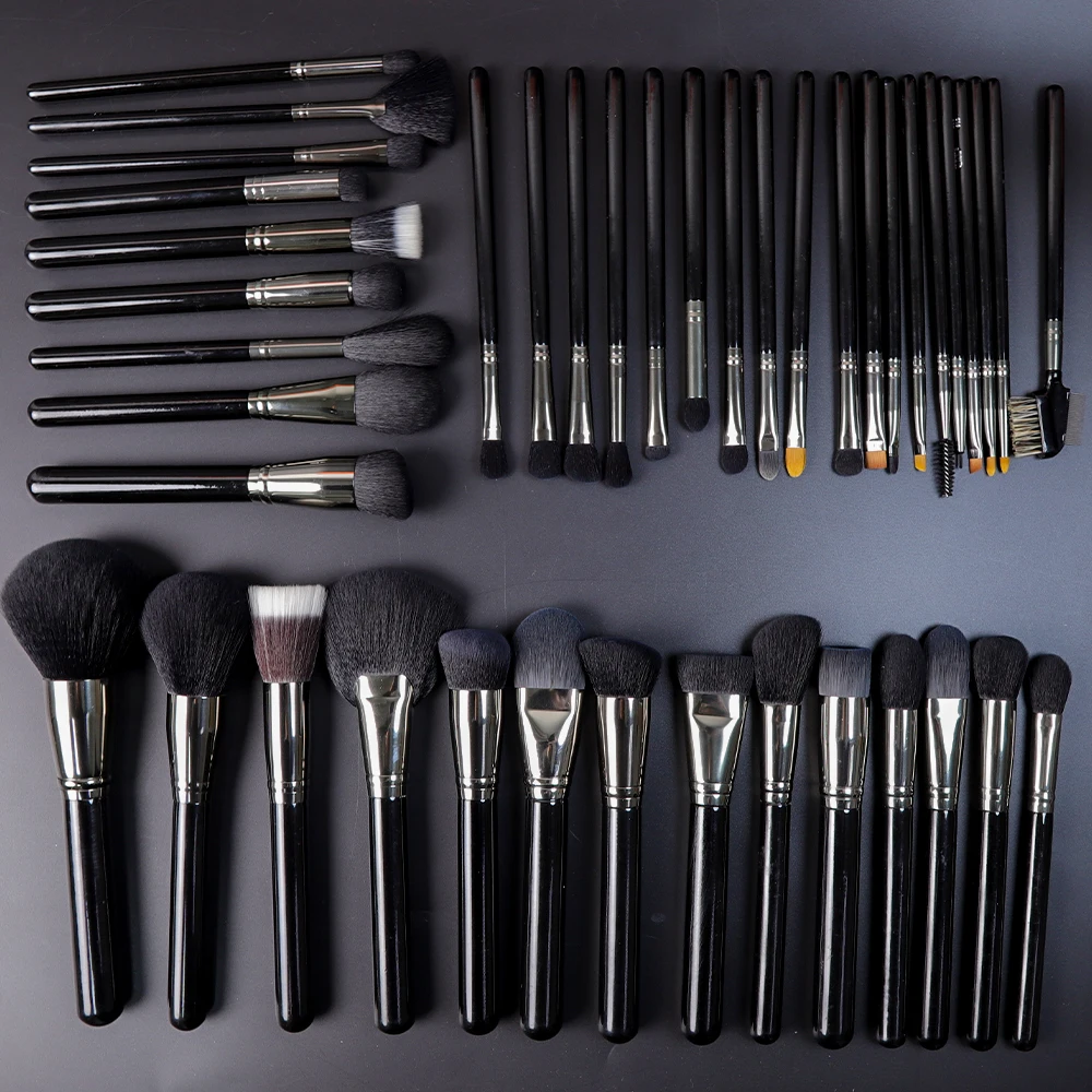 Ensemble 14 Pinceaux de Maquillage Professionnel Noir - Poils Synthétiques & Manche Bois