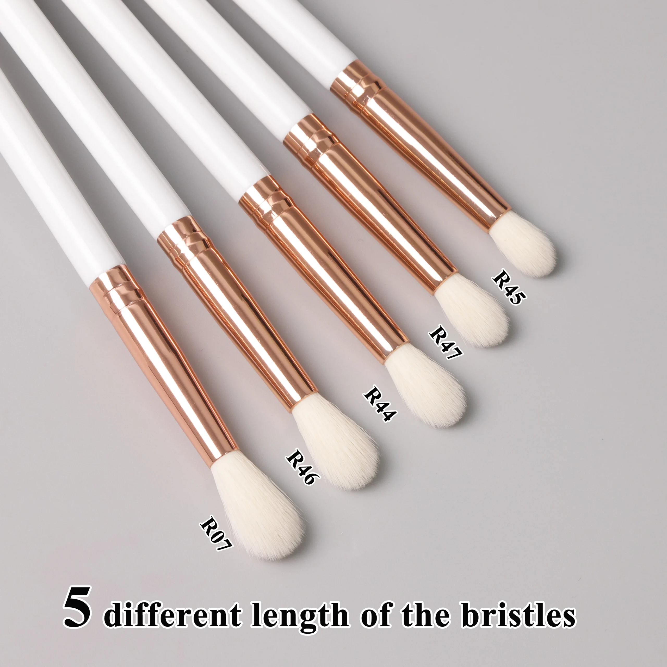 Pinceau de maquillage professionnel doré – Fibre vegan microcristalline | Manche bois élégant