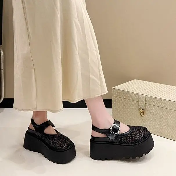 Sandales compensées Mary Jane en maille – Boucle réglable, style élégant – Vente en gros