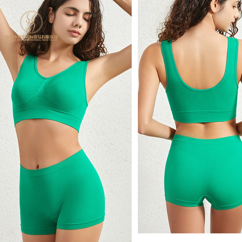 Ensemble Yoga Femme – Débardeur Sans Manches & Short de Sport Gainant