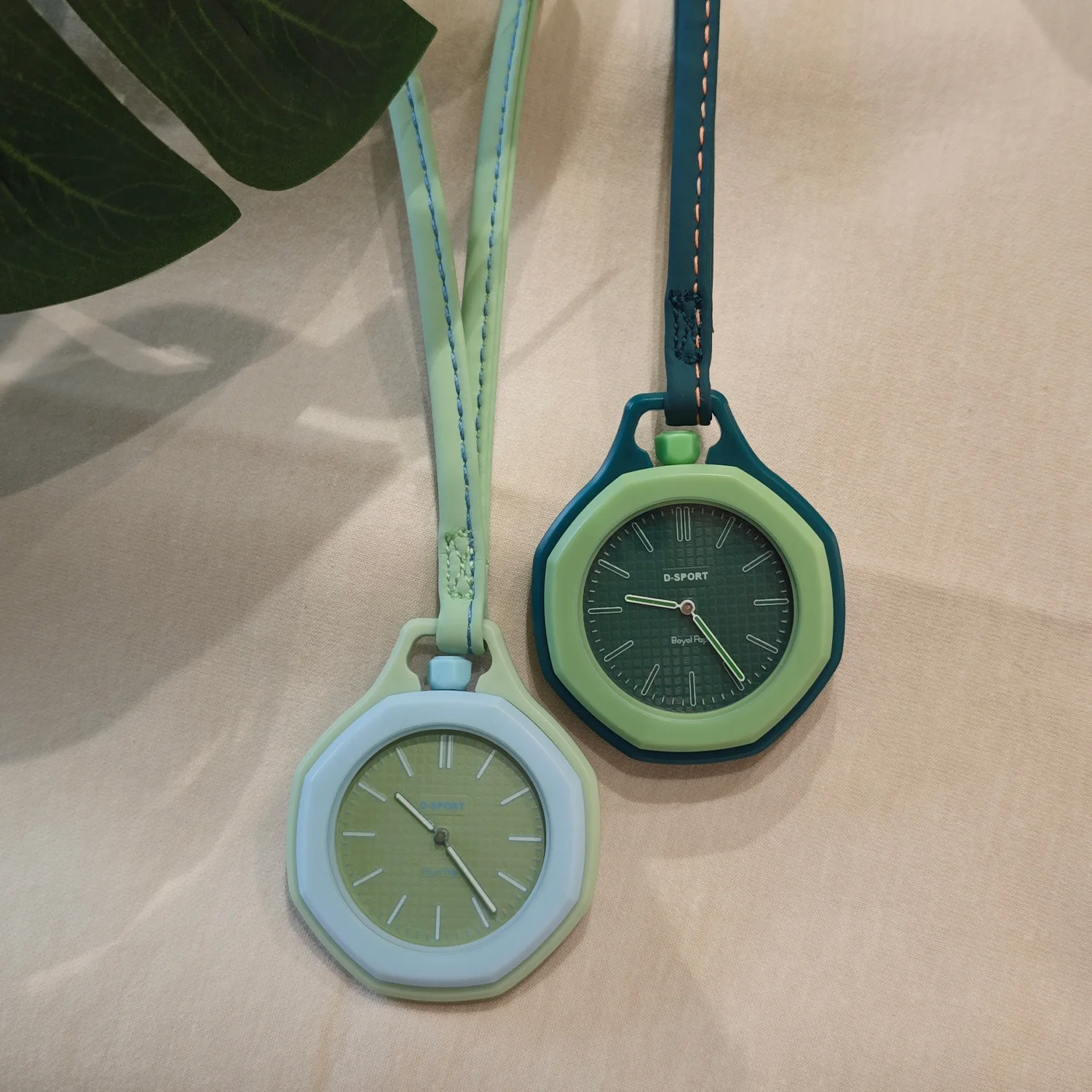 Montre à quartz personnalisable avec logo – Design luxe vintage, bracelet cuir, coffret cadeau inclus