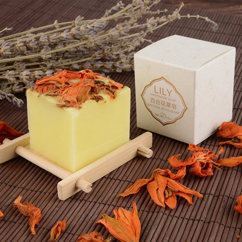 Savon Artisanal Fleurs Séchées & Huiles Essentielles – Visage & Corps Tous Types de Peau