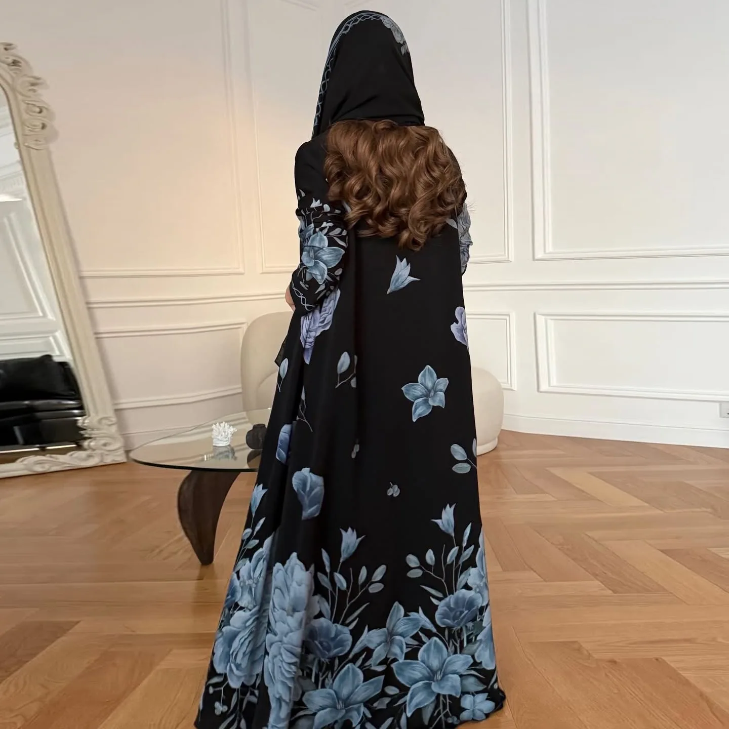 Abaya ouverte fleurie MQ280 – Robe islamique maxi avec hijab, style Dubaï élégant