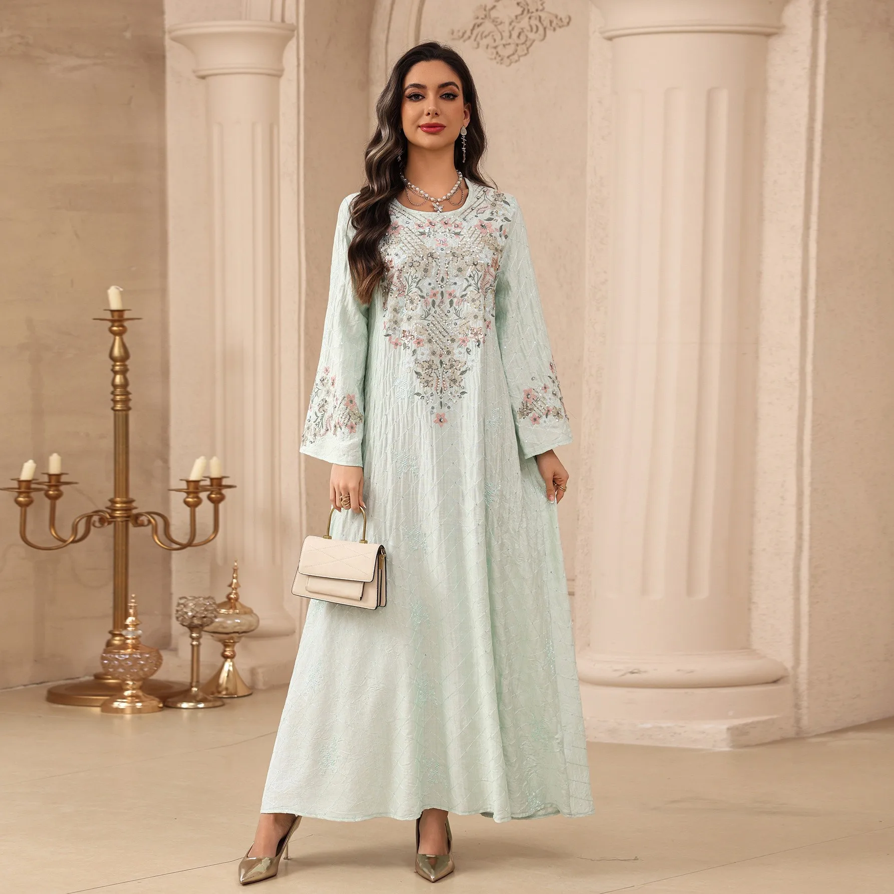 Abaya Luxe Brodée AB557 – Robe Islamique Maxi Élégante Femme (Dubaï/Turquie)