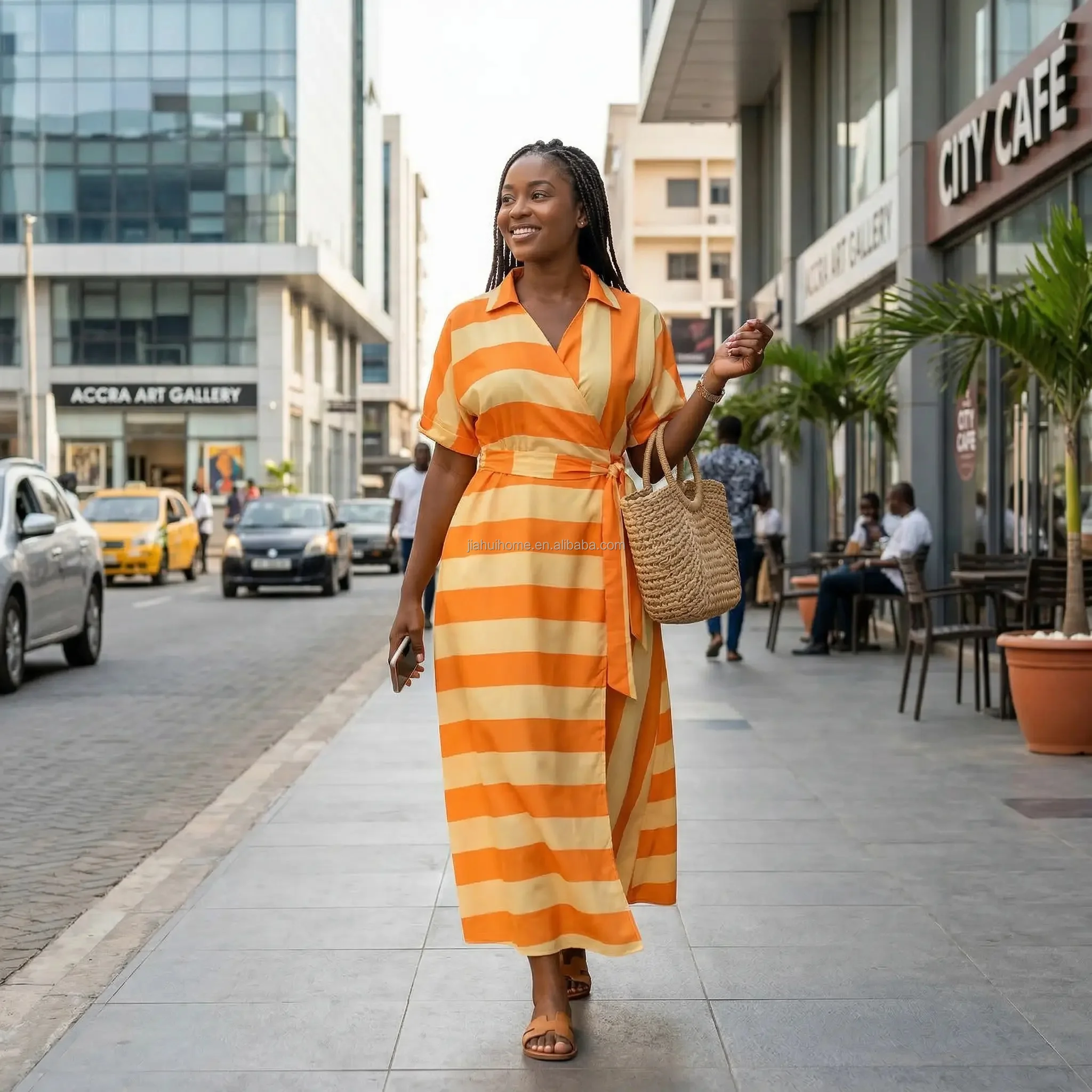 Robe Longue Africaine Élégante pour Femme – Coupe Ample, Imprimé Rayé, Nœud Décoratif