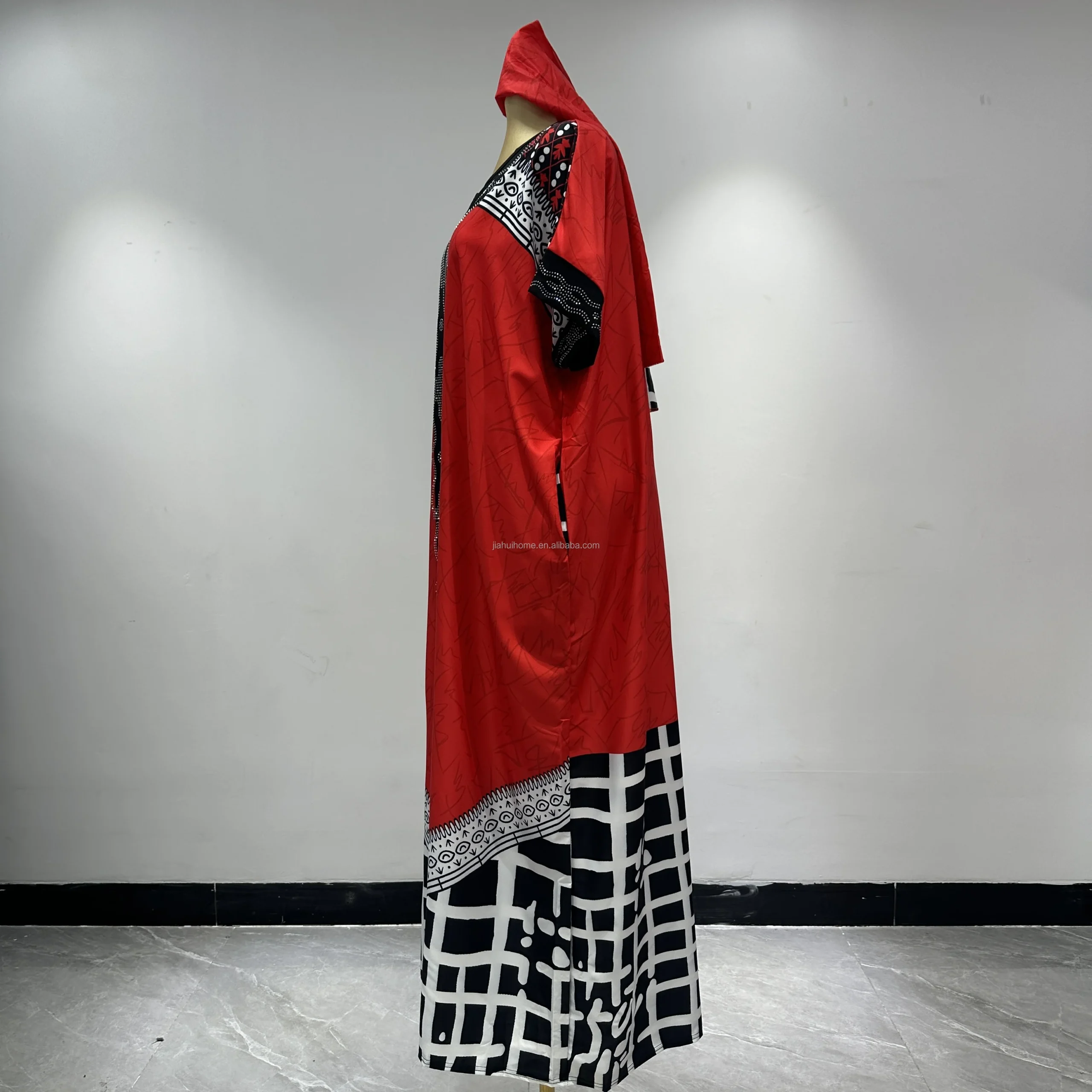 Robe Longue Africaine Élégante Femme – Manches Courtes, Imprimé Floral, Ornée de Strass