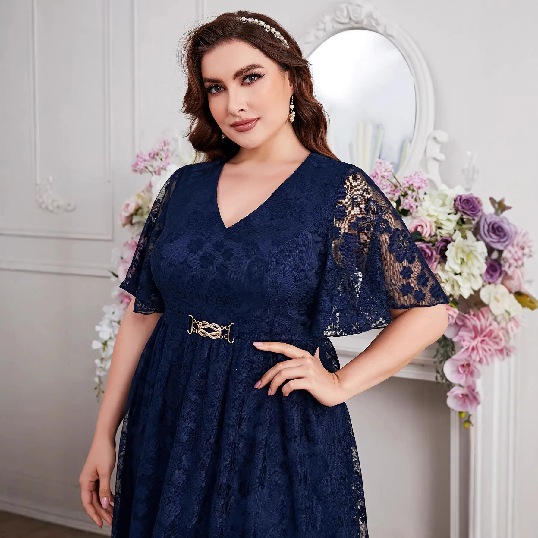 Robe de Soirée Grande Taille en Dentelle | Col V | Manches 3/4 | Jusqu'au 5XL