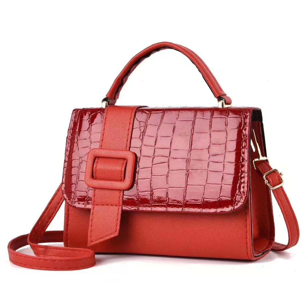 Sac à bandoulière femme en cuir PU brillant – Élégant & Minimaliste
