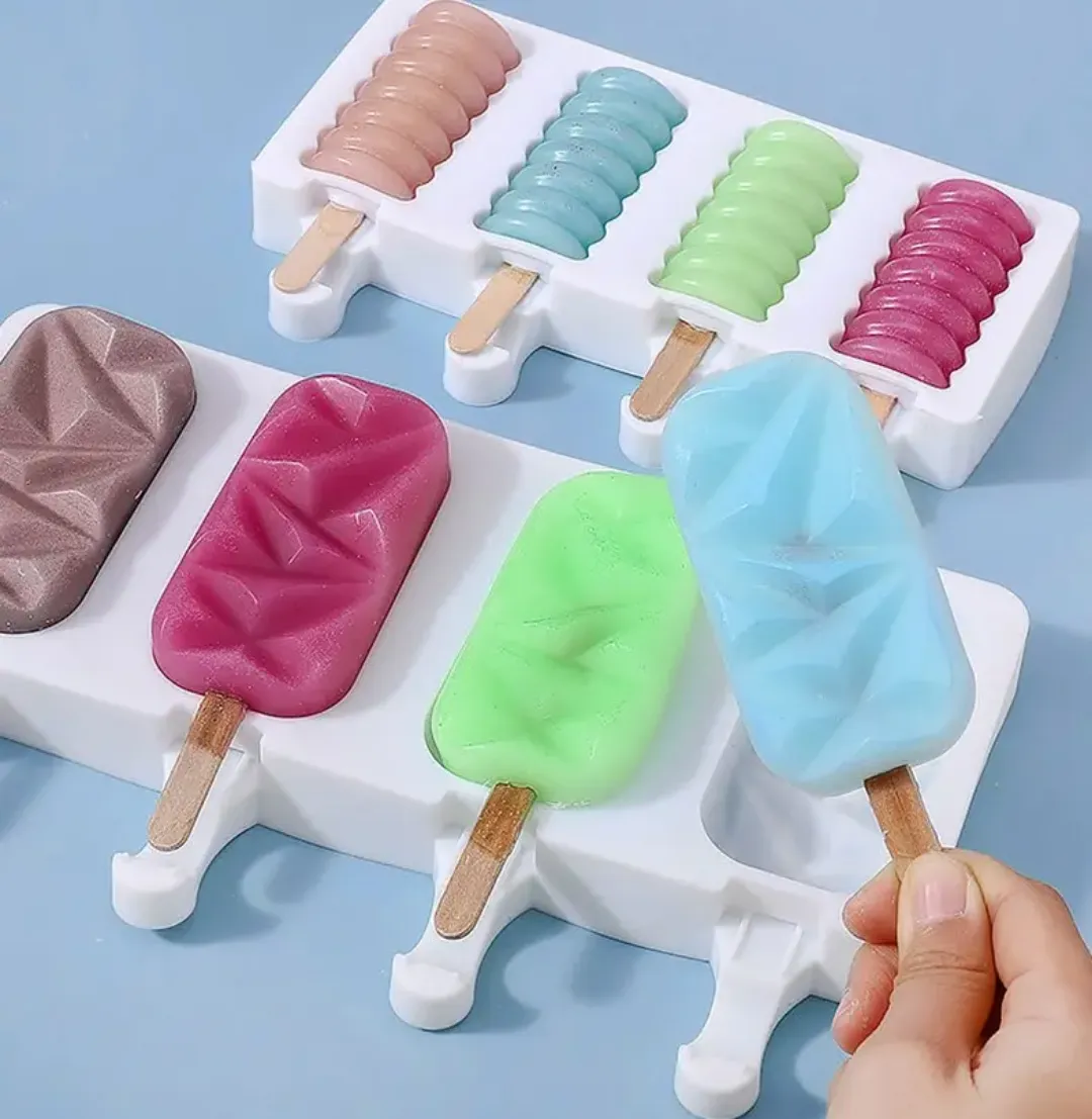 Moules en Silicone Alimentaire pour Glaces, Yaourts et Gâteaux – Formes Ludiques avec Couvercle, Résistants et Sans BPA