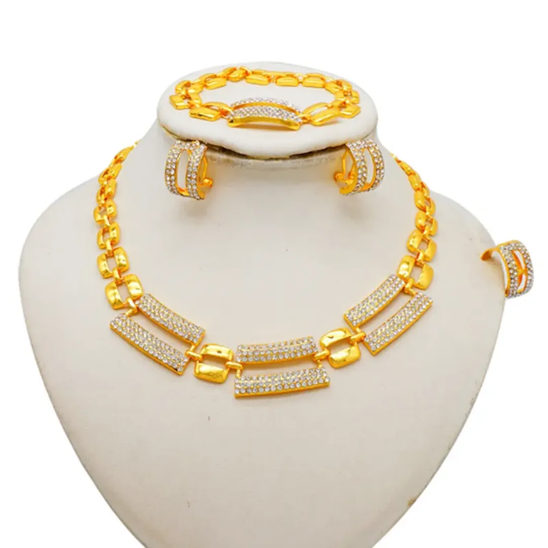 Ensemble de Bijoux Plaqué Or Zircon – Collier, Bracelet, Boucles d’Oreilles et Bague – Style Dubaï Chic