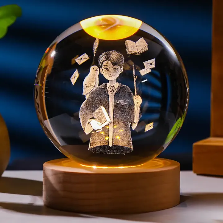 Lampe Veilleuse Boule de Cristal 3D Gravée au Laser - Décoration Intérieure et Cadeau Original