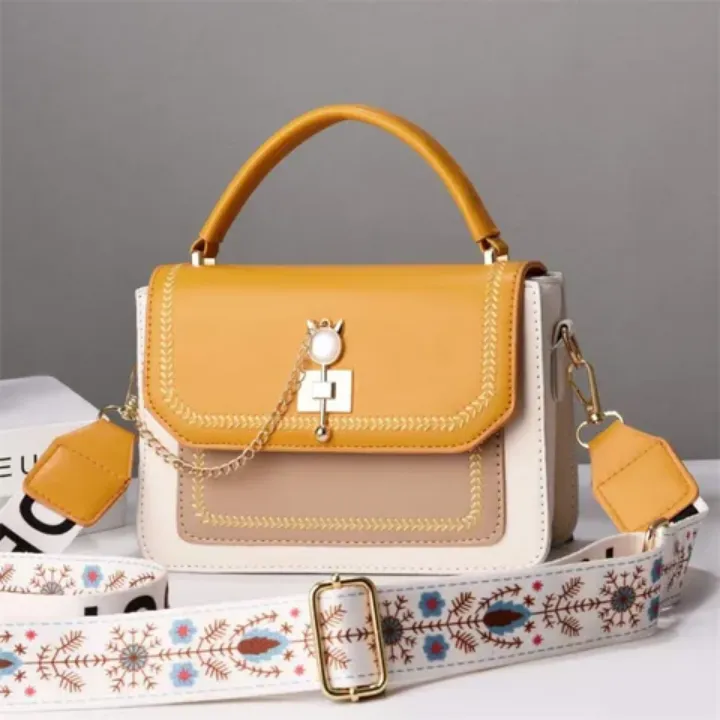 Sac Vintage Chic à Bandoulière Brodée - Élégance et Originalité