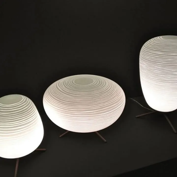 Lampe Sculpturale en Verre Opalin & Métal – TQ22036A / TQ22036B / TQ22036C