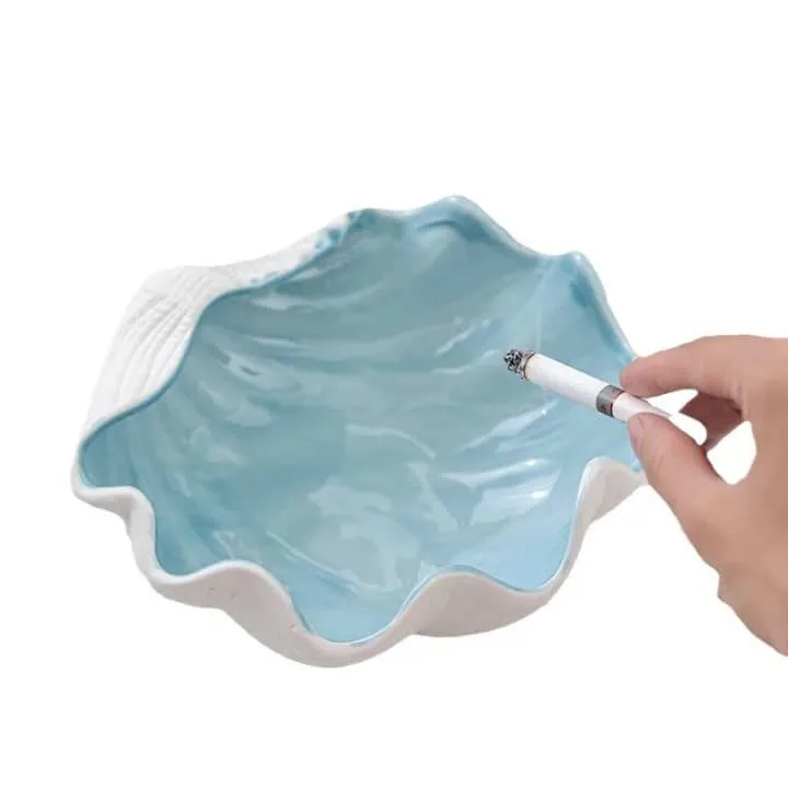 Cendrier décoratif en forme de coquillage – Céramique brillante bleu ciel