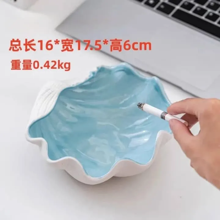 Cendrier décoratif en forme de coquillage – Céramique brillante bleu ciel