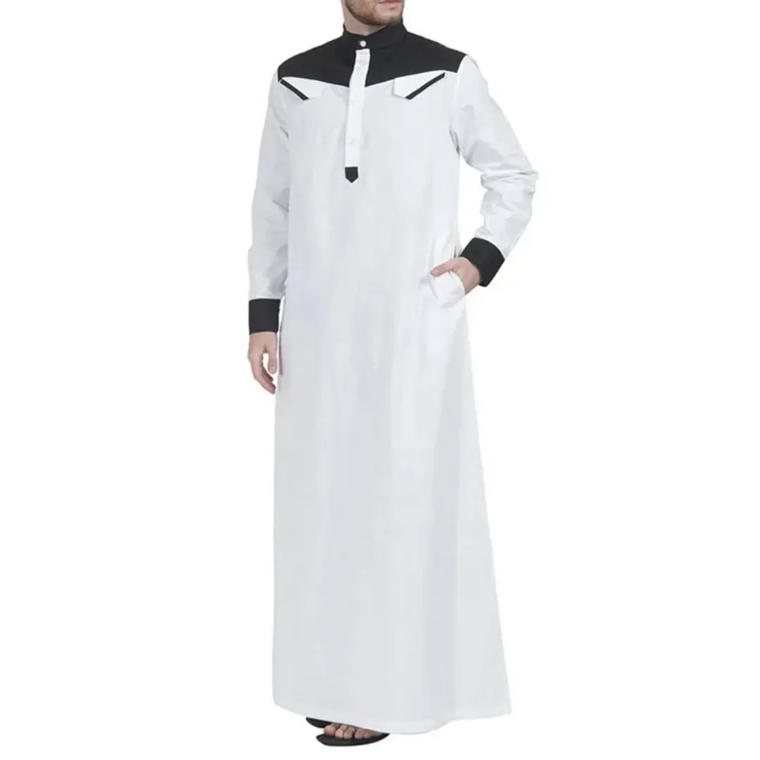 Qamis Homme Bicolore Blanc et Contrasté – Tunique Islamique Moderne à Détails Stylisés