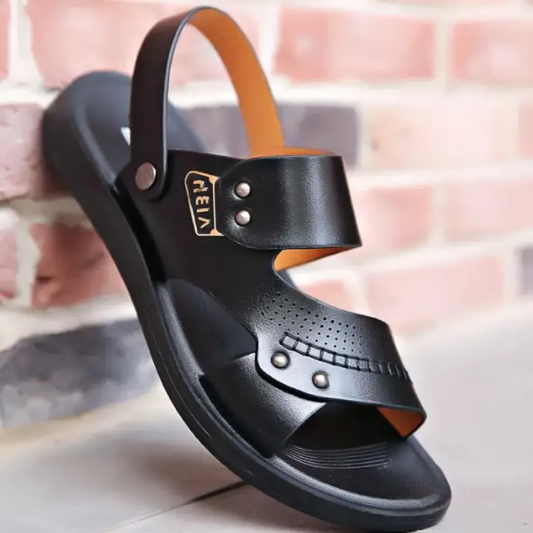 Sandale Homme Noire Design Perforé – Chaussure Ouverte avec Bride Arrière et Détails Métalliques