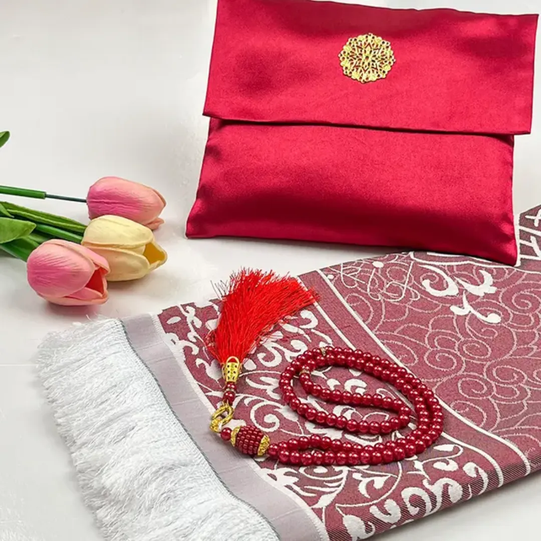 Coffret Tapis de Prière avec Pochette Satinée et Chapelet – Modèle Élégance Orientale