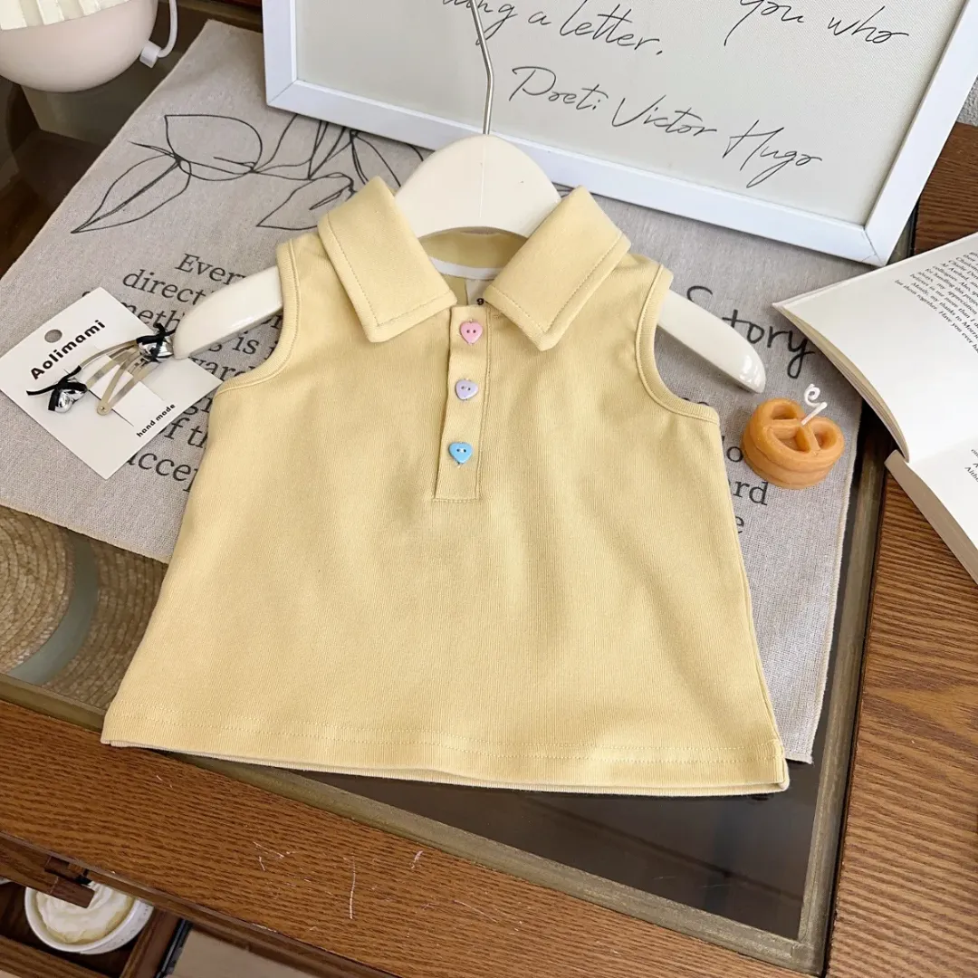 Ensemble enfant sans manches avec short bouffant à carreaux multicolores