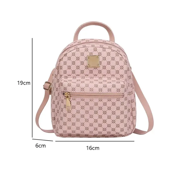 Sac à Dos Femme Élégant – Motif Monogramme avec Finitions Métalliques, Multi-Couleurs