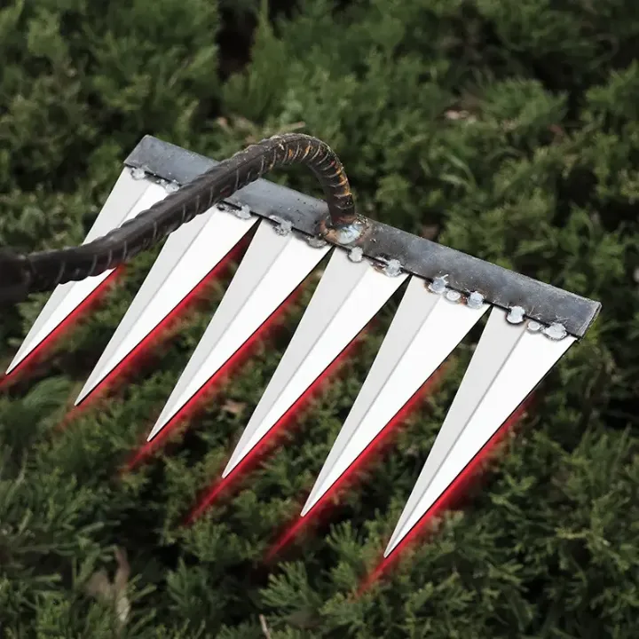 Râteau à pointes en acier renforcé – Outil de jardinage pour labour et désherbage (Copie)