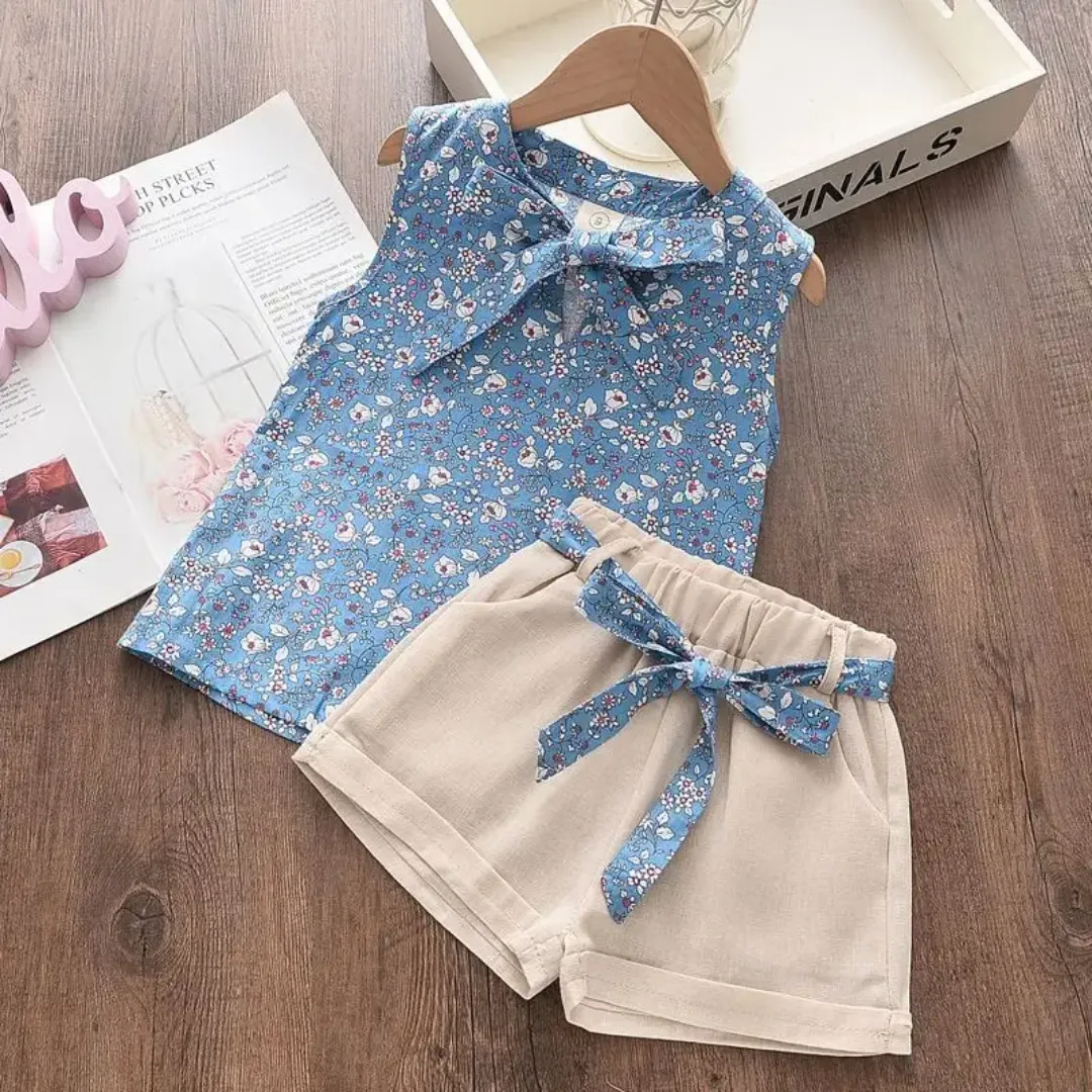 Ensemble d’été fille – Haut sans manches fleuri avec nœud + Short beige