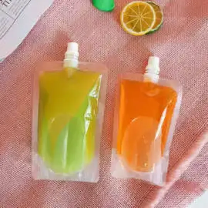 Lot de 100 Pochettes Transparentes 100 ml avec Bec Verseur et Poignée – Idéales pour Boissons et Eau Potable