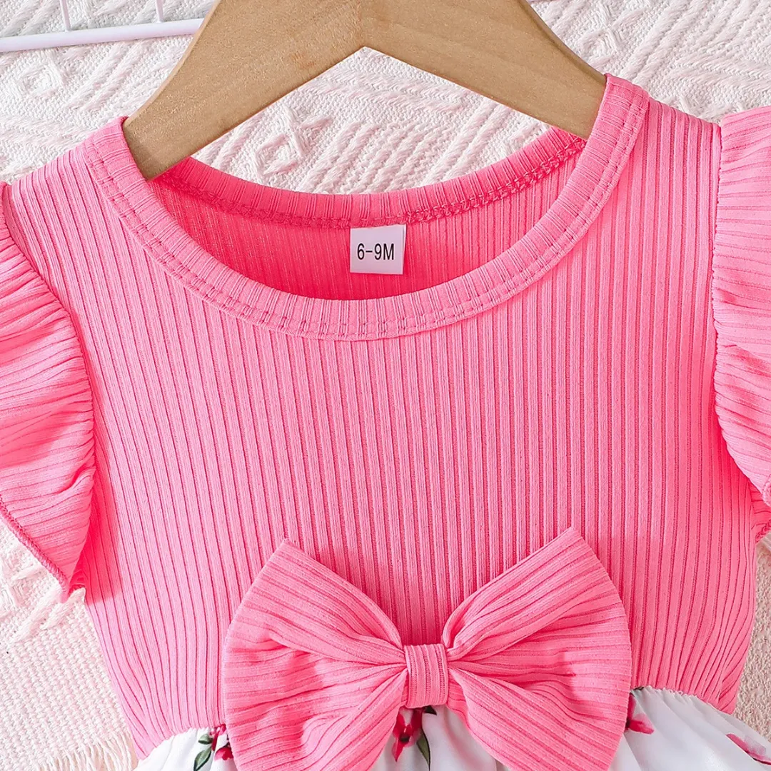 Robe d’été fille – Haut rose à volants et jupe fleurie avec nœud décoratif