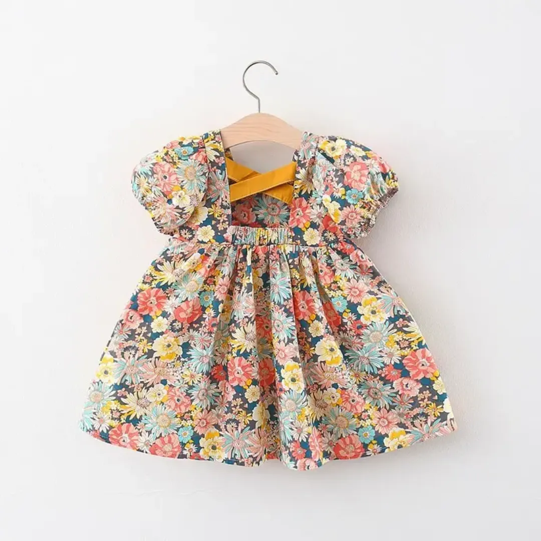 Robe fleurie à manches bouffantes pour fille