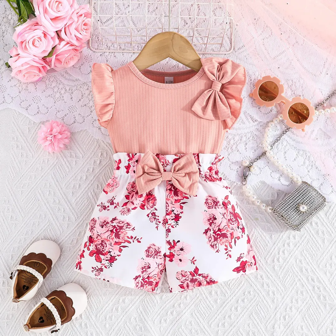 Ensemble d'été pour bébé fille : T-shirt uni et short imprimé